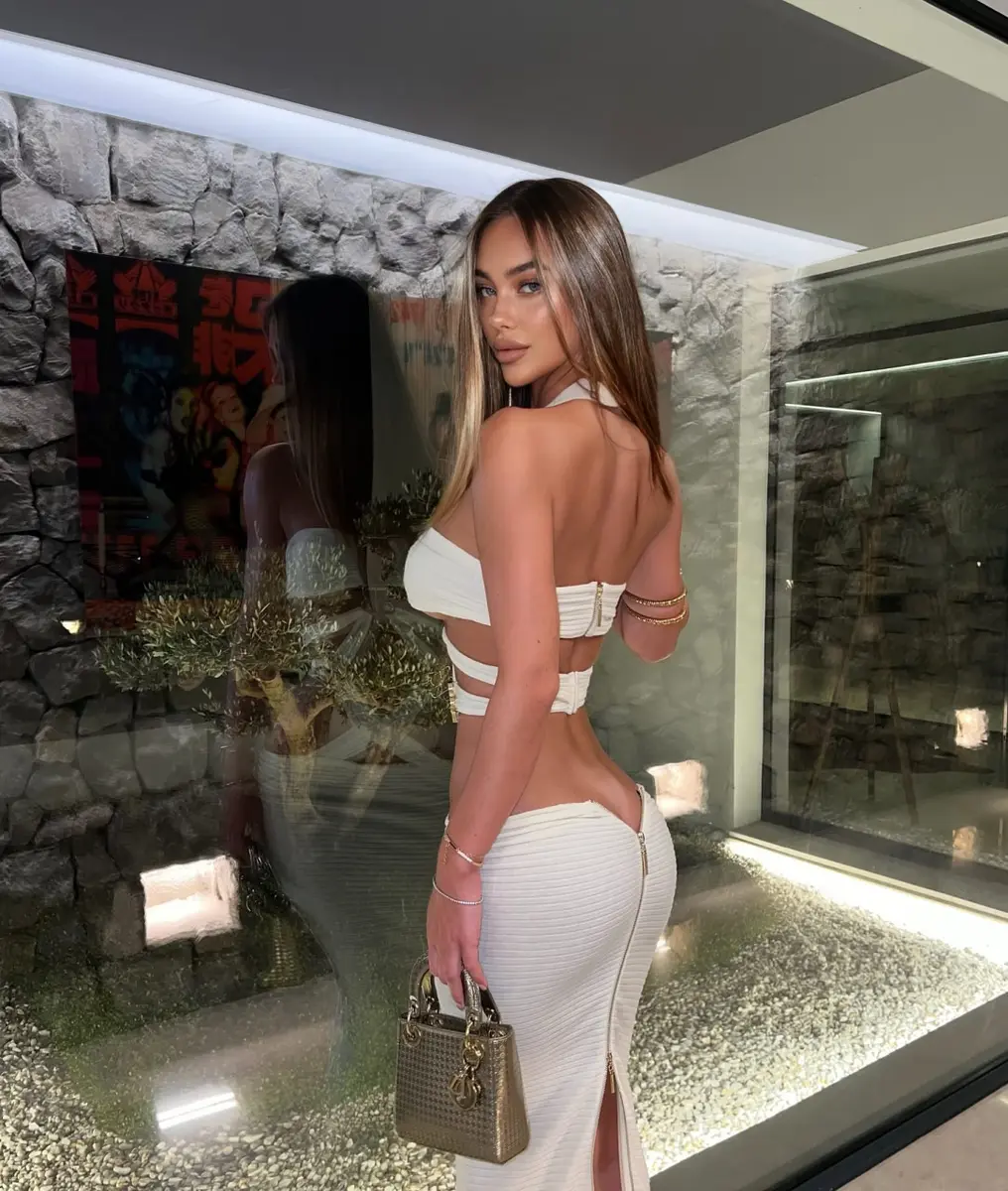 Карина эскорт в городе Москва