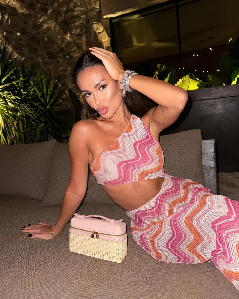 Лора эскорт в городе Москва